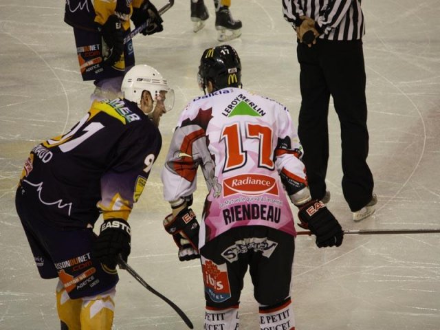 Photo hockey match Chamonix  - Amiens  le 04/12/2009