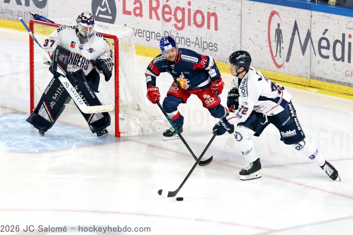 Grenoble  3 - 1 Angers 