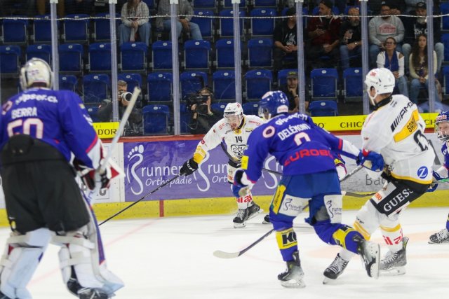 Photo hockey match Kloten - Lugano le 18/09/2026