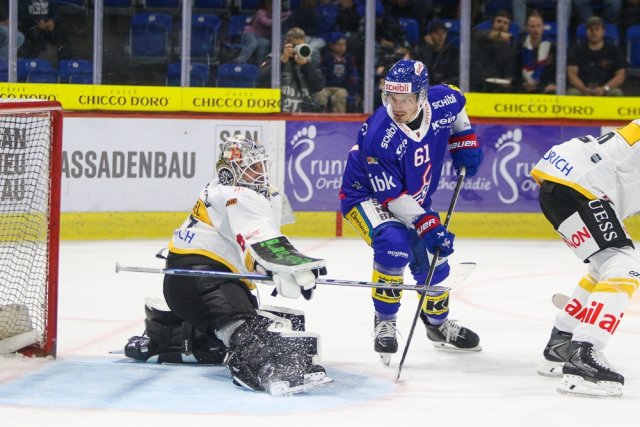 Photo hockey match Kloten - Lugano le 18/09/2026