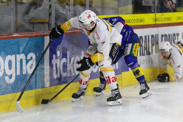 Photo hockey match Kloten - Lugano le 18/09/2026