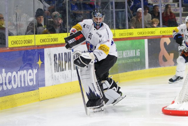 Photo hockey match Kloten - Fribourg le 02/10/2026