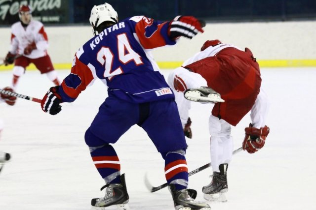 Photo hockey album CM U20  Slovénie - Danemark