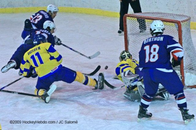 Photo hockey album CM U20  Ukraine - France
