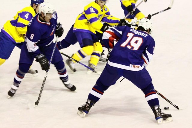 Photo hockey album CM U20  Ukraine - France