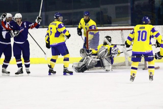 Photo hockey album CM U20  Ukraine - France