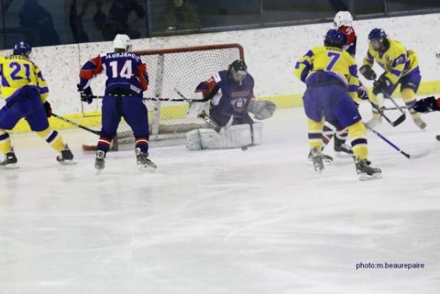 Photo hockey album CM U20 DAN-UKR / ALL-UKR / SLO-UKR