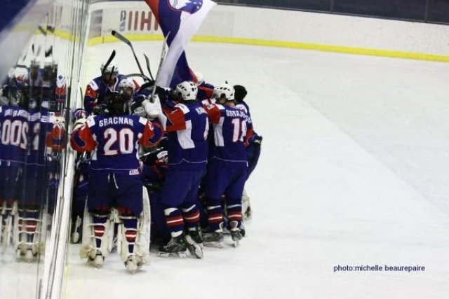Photo hockey album CM U20 DAN-UKR / ALL-UKR / SLO-UKR