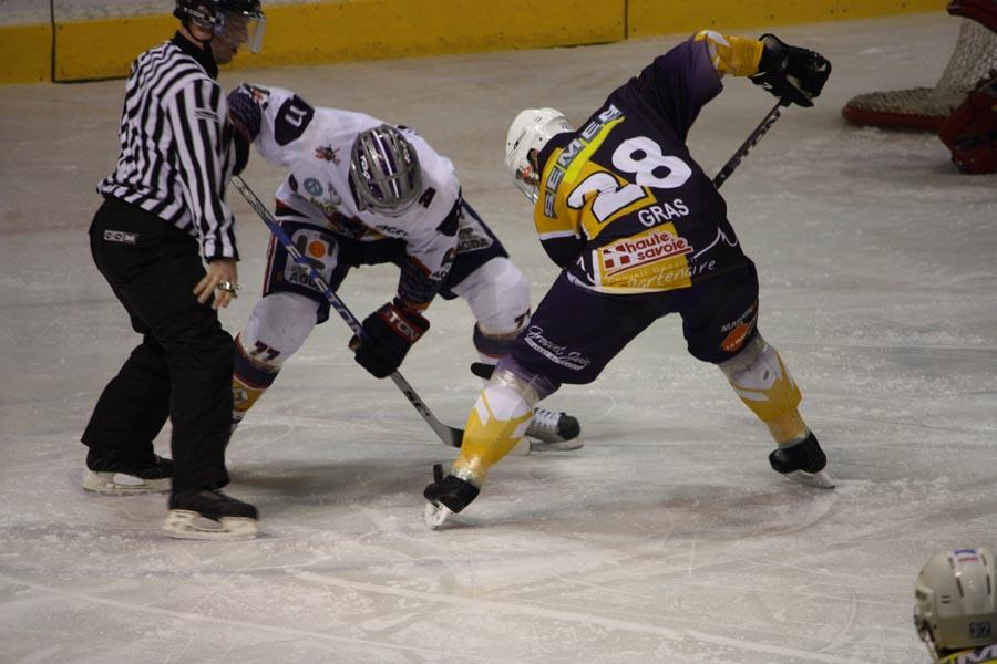 Chamonix  3 - 1 Grenoble 