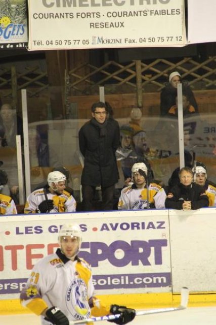 Photo hockey match Morzine-Avoriaz - Chamonix  le 29/12/2009