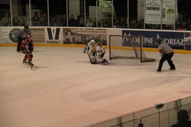 Photo hockey match Morzine-Avoriaz - Chamonix  le 29/12/2009