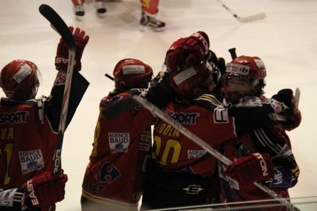 Photo hockey match Morzine-Avoriaz - Chamonix  le 29/12/2009
