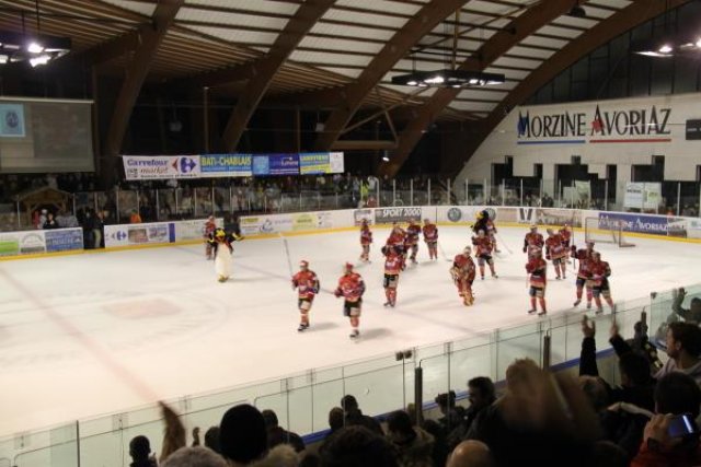 Photo hockey match Morzine-Avoriaz - Chamonix  le 29/12/2009