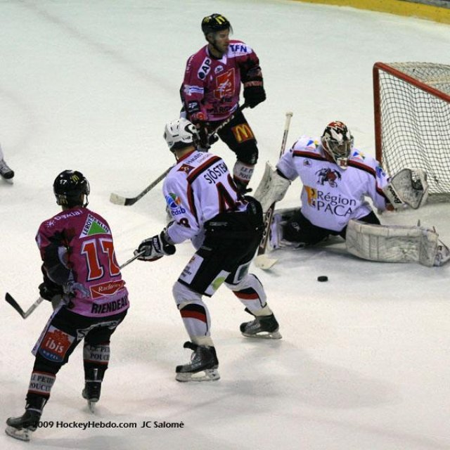 Photo hockey match Amiens  - Briançon  le 29/12/2009
