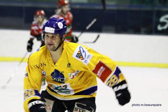 Photo hockey match Mont-Blanc - Dijon  le 02/01/2010