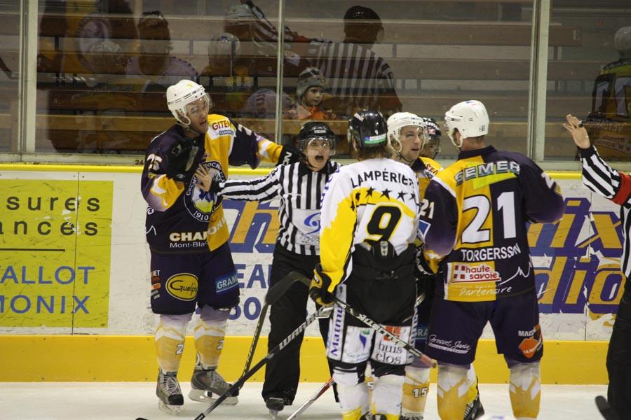 Chamonix  3 - 4 Rouen