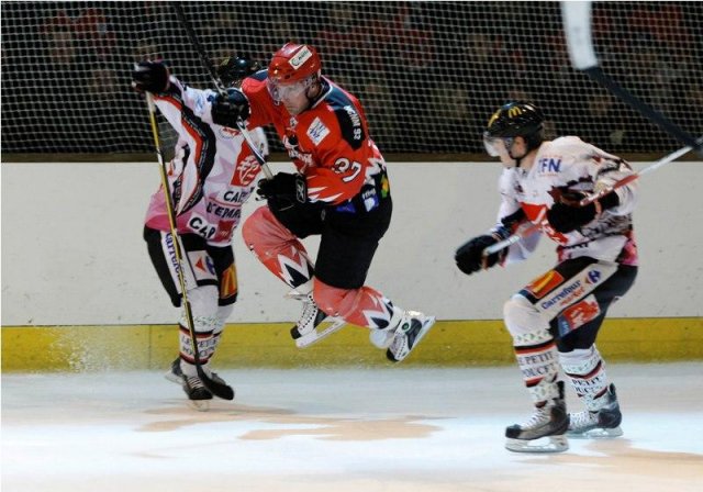 Photo hockey match Neuilly/Marne - Amiens  le 02/01/2010