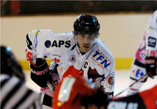 Photo hockey match Neuilly/Marne - Amiens  le 02/01/2010