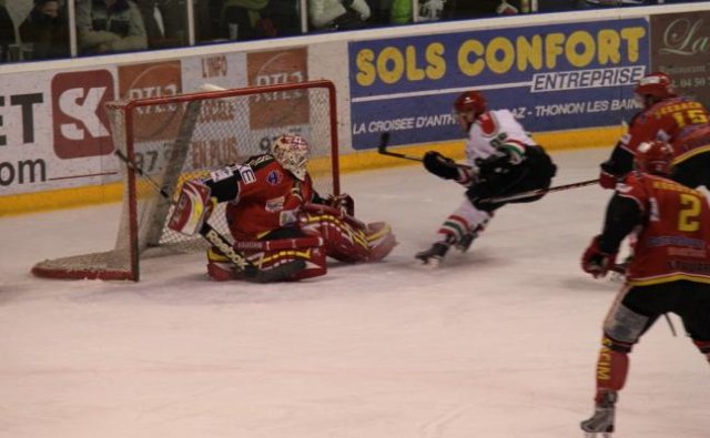 Photo hockey match Morzine-Avoriaz - Mont-Blanc le 02/02/2010