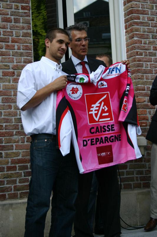 Amiens dévoile son nouveau maillot — Reportage