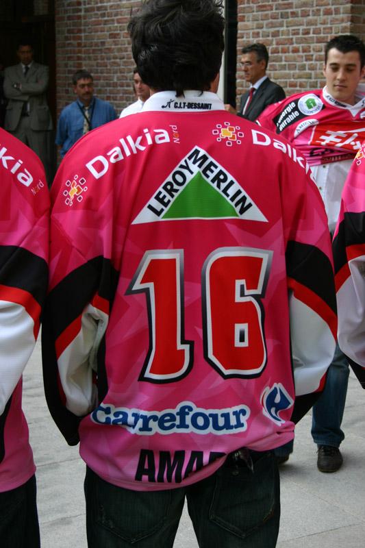 Amiens dévoile son nouveau maillot — Reportage