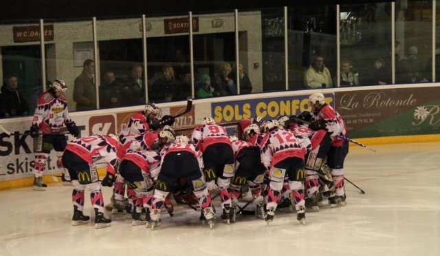 Photo hockey match Morzine-Avoriaz - Epinal  le 20/02/2010