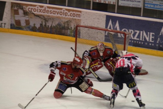 Photo hockey match Morzine-Avoriaz - Epinal  le 20/02/2010