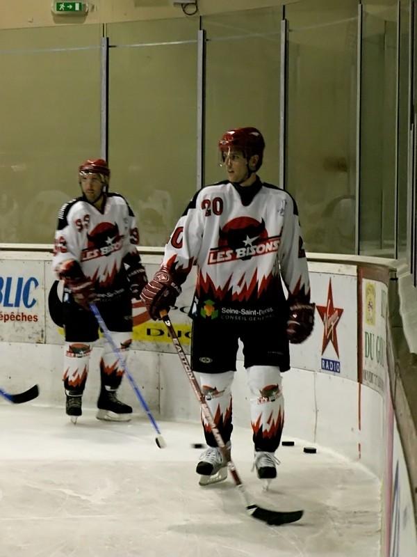 Amical : Dijon - Neuilly   — Reportage