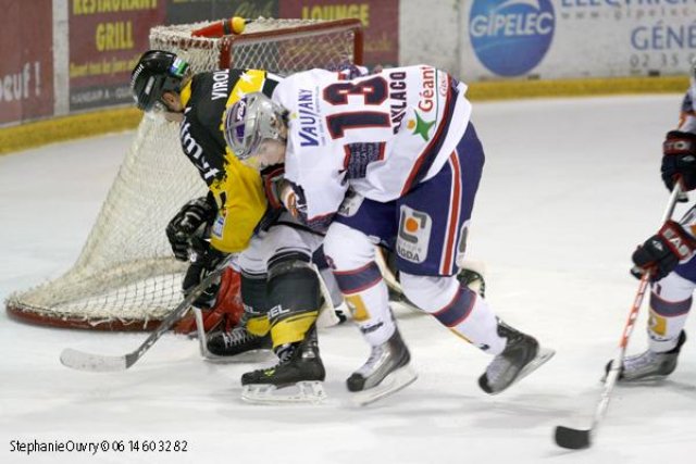 Photo hockey match Rouen - Grenoble  le 27/02/2010