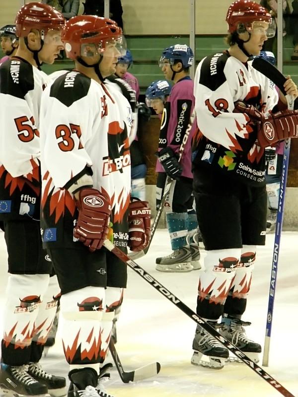 Amical : Dijon - Neuilly   — Reportage