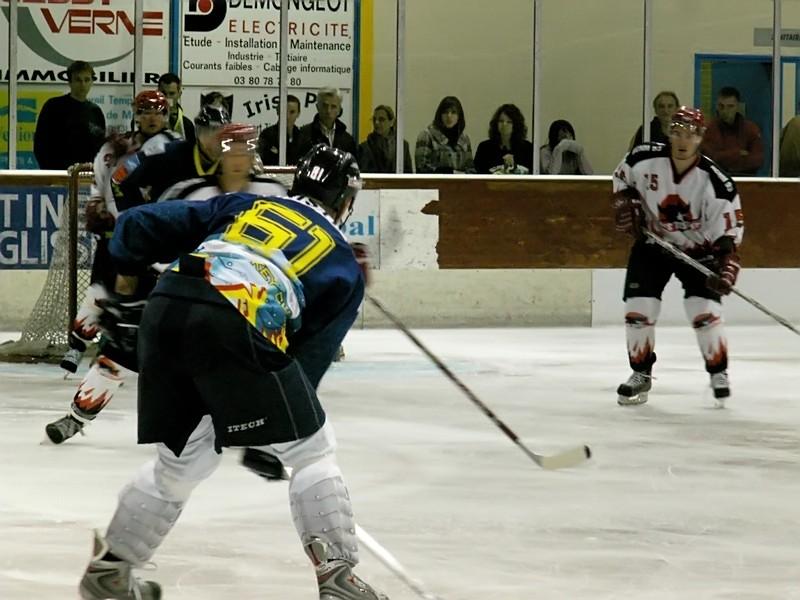 Amical : Dijon - Neuilly   — Reportage