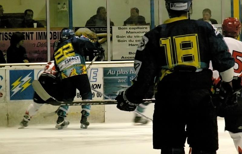 Amical : Dijon - Neuilly   — Reportage