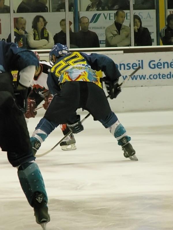 Amical : Dijon - Neuilly   — Reportage