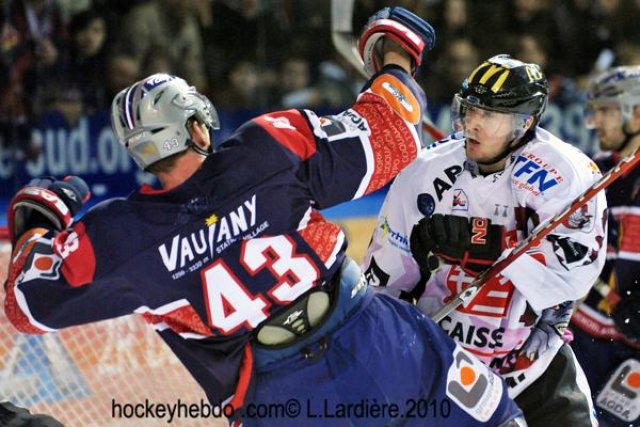 Photo hockey match Grenoble  - Amiens  le 19/03/2010