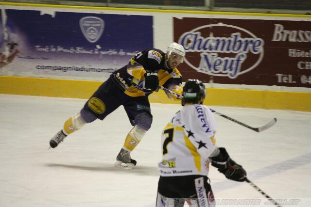 Chamonix  3 - 6 Rouen