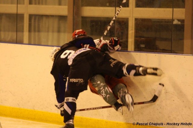 Photo hockey match Garges-lès-Gonesse - Cergy-Pontoise le 20/03/2010