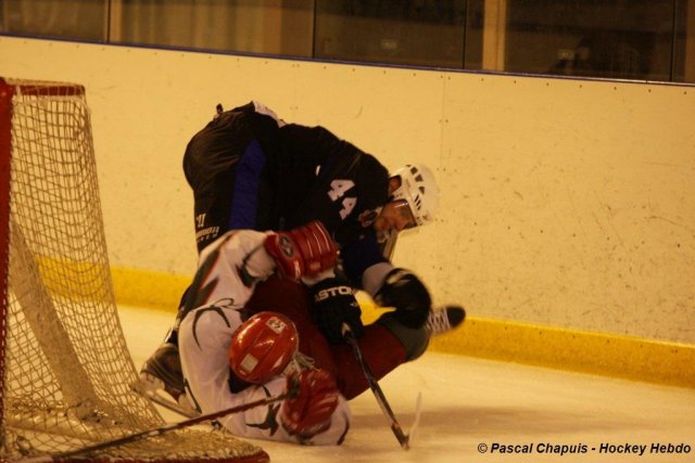 Photo hockey match Garges-lès-Gonesse - Cergy-Pontoise le 20/03/2010