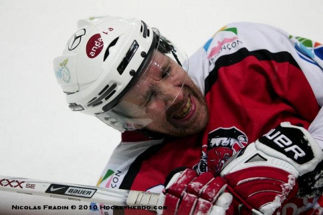 Photo hockey match Briançon  - Angers  le 26/03/2010