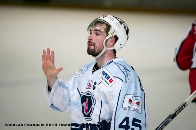 Photo hockey match Briançon  - Angers  le 26/03/2010