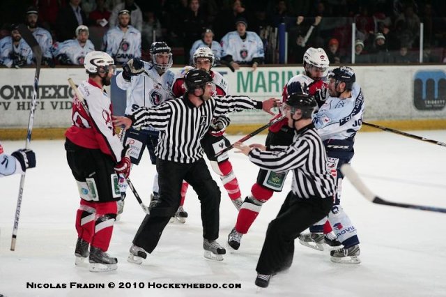 Photo hockey match Briançon  - Angers  le 03/04/2010