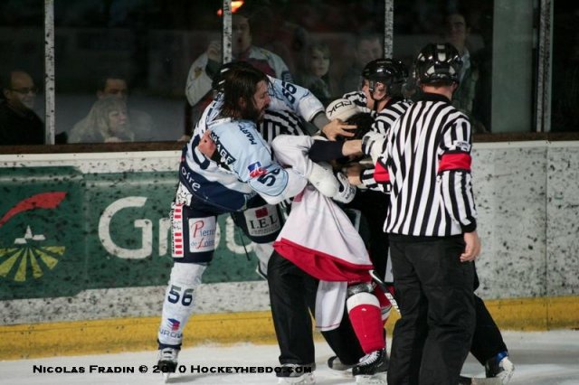 Photo hockey match Briançon  - Angers  le 03/04/2010