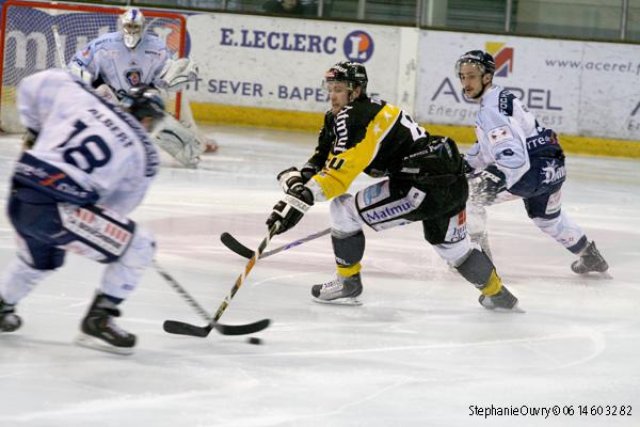 Photo hockey match Rouen - Angers  le 06/04/2010