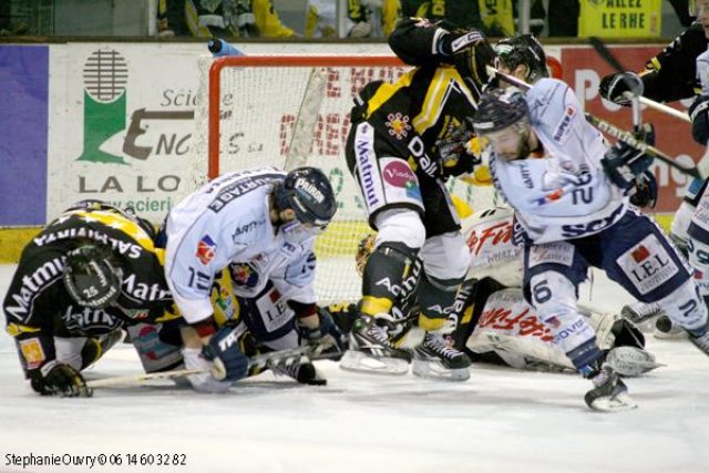 Photo hockey match Rouen - Angers  le 06/04/2010