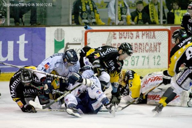Photo hockey match Rouen - Angers  le 06/04/2010