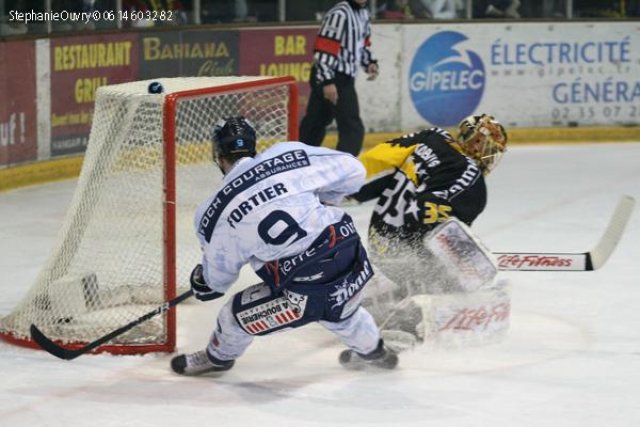 Photo hockey match Rouen - Angers  le 13/04/2010