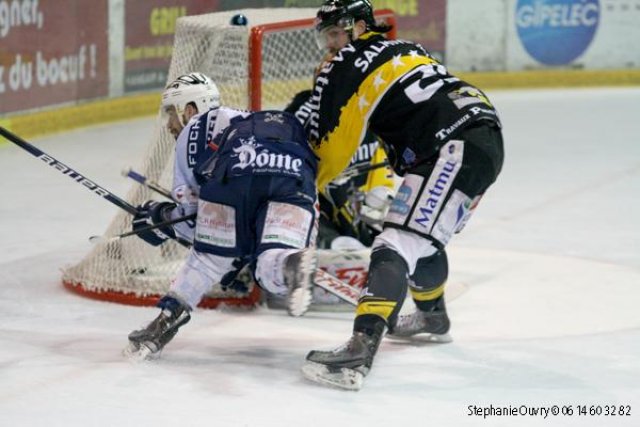 Photo hockey match Rouen - Angers  le 13/04/2010