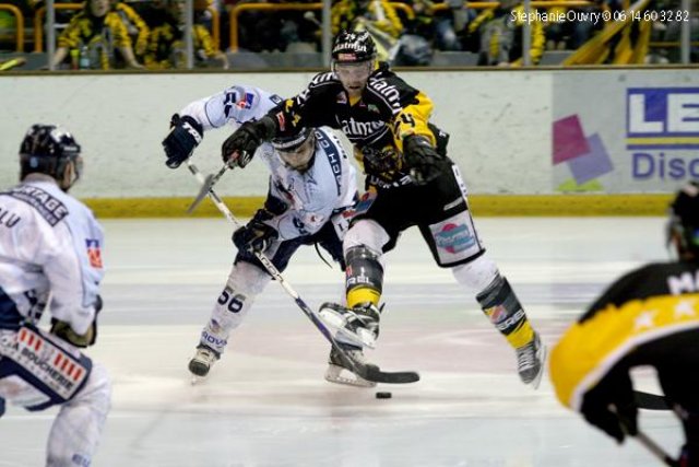 Photo hockey match Rouen - Angers  le 13/04/2010