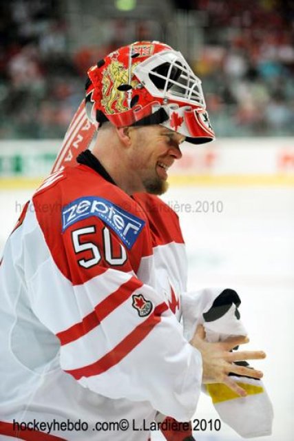 Photo hockey reportage Hockey mondial 10: Le Canada écrasé