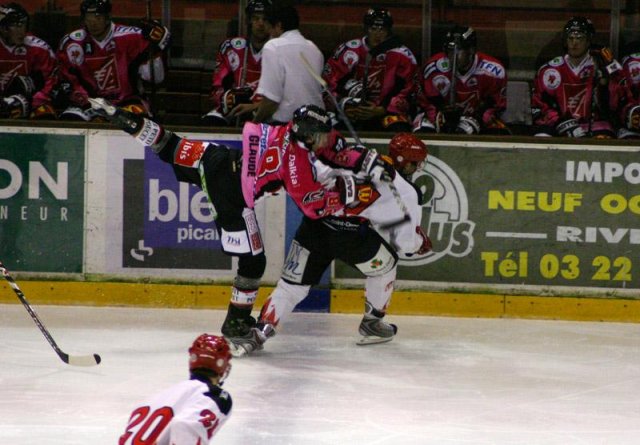 Photo hockey match Amiens  - Neuilly/Marne le 16/09/2008