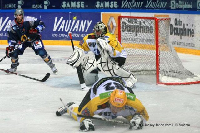 Photo hockey match Grenoble  - Strasbourg  le 18/09/2010